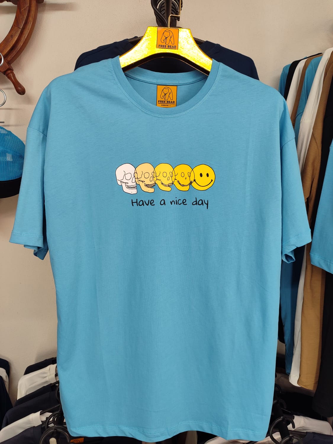 FREEBEAR - HAVE A NICE DAY RULES OVERSIZE T-SHIRT